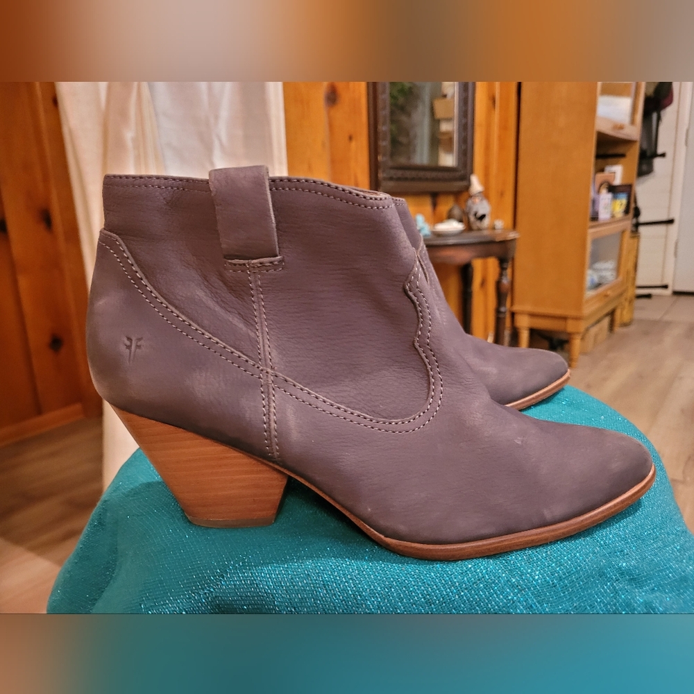 FRYE REINA BOOTIE